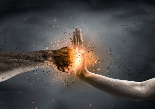 As duas armas nucleares que todo o cristão deve possuir, se, de facto, quer se tornar imune à bruxaria e ataques demoníacos (I)